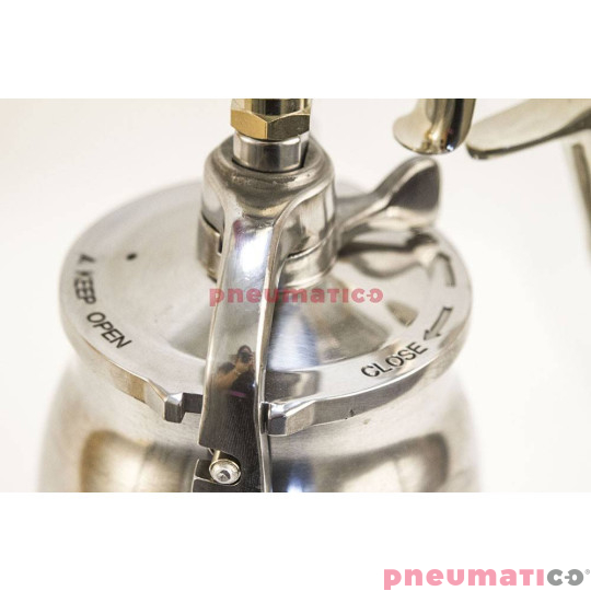 Pistolet lakierniczy EXPERT HP z dolnym zbiornikiem 1,4 mm Pistolet lakierniczy EXPERT HP z dolnym zbiornikiem 1,4 mm