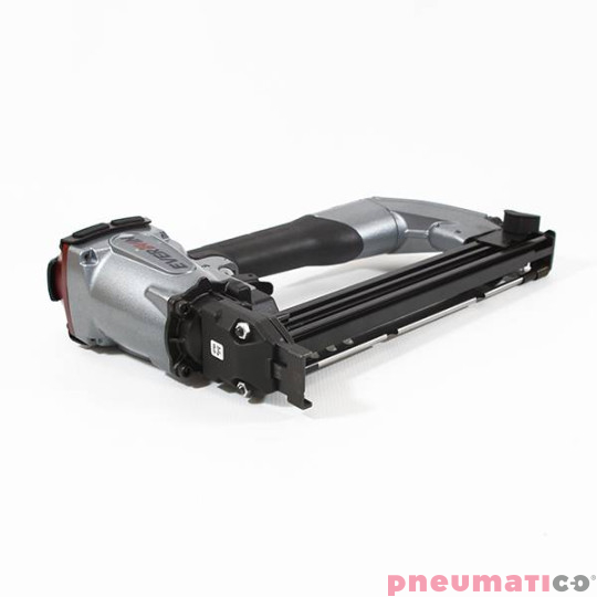 Zszywacz budowlany Everwin SN40S2 Zszywacz budowlany Everwin SN40S2