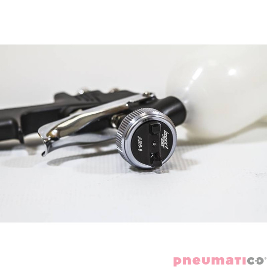 Pistolet lakierniczy Iwata Air Gunsa Junior AZ4 HTE-S Impact  z górnym zbiornikiem 600 ml  - dysza 1,8 mm Pistolet lakierniczy Iwata Air Gunsa Junior AZ4 HTE-S Impact  z górnym zbiornikiem 600 ml  - dysza 1,8 mm