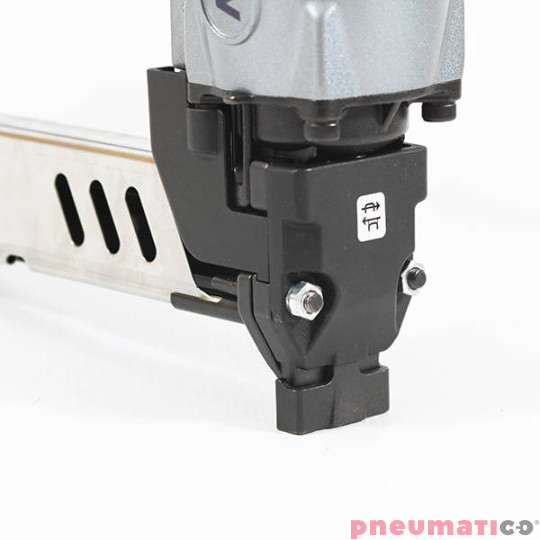 Zszywacz do przybijania tektury do palety Everwin SN40 Zszywacz do przybijania tektury do palety Everwin SN40