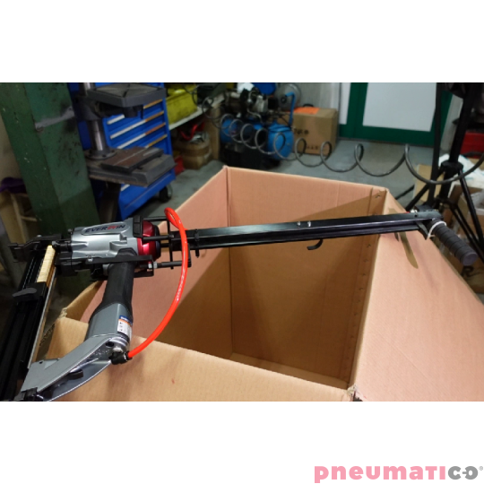 Zszywacz do przybijania tektury do palety Everwin SN40 Zszywacz do przybijania tektury do palety Everwin SN40