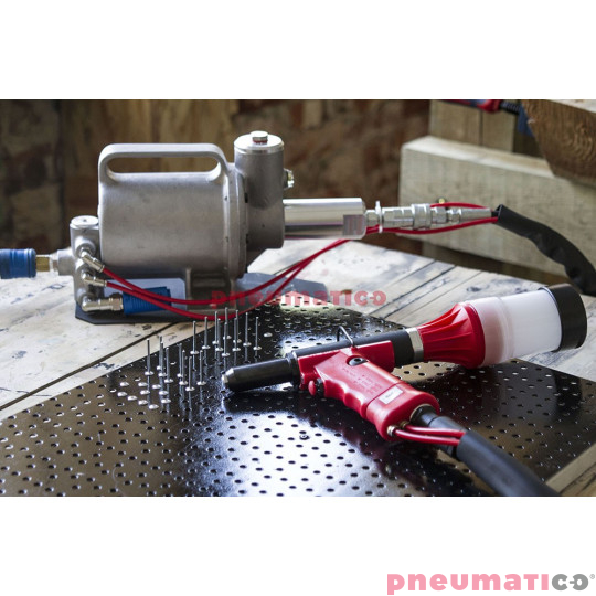 Nitownica hydrauliczno-pneumatyczna do nitów zrywalnych FAR RAC 2200 Nitownica hydrauliczno-pneumatyczna do nitów zrywalnych FAR RAC 2200