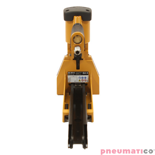 Zszywacz pneumatyczny do kartonów Stanley Bostitch DS-3519-E + Zszywka Stanley Bostitch do zamykania kartonów B-18 1op.-2000szt. Zszywacz pneumatyczny do kartonów Stanley Bostitch DS-3519-E + Zszywka Stanley Bostitch do zamykania kartonów B-18 1op.-2000szt.