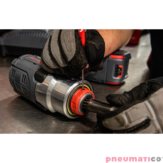 Akumulatorowy klucz udarowy z wymiennym wrzecionem Ingersoll Rand W7153EU-K22B-EU DXS® 1/2" 2034 Nm (2 aku. lI-ikon 20V, 5Ah)