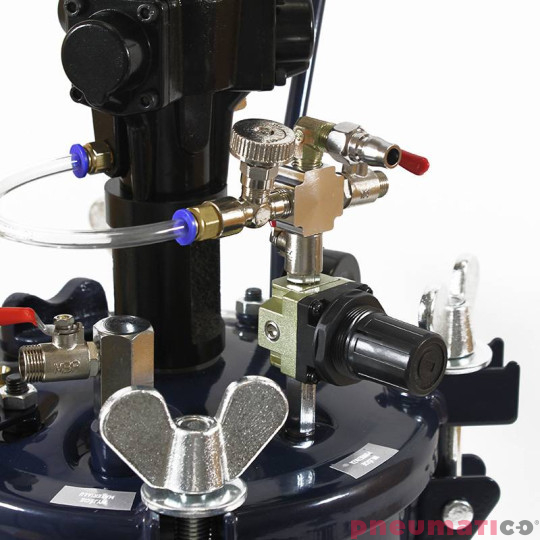 Zestaw do nakładania kleju 10L z mieszadłem Pneumatico Tank MP10xxx + pistolet PIZZI 9902 + wąż Zestaw do nakładania kleju 10L z mieszadłem Pneumatico Tank MP10xxx + pistolet PIZZI 9902 + wąż