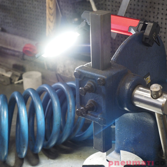 LAMPA WARSZTATOWA LED SE-2012 M7 LAMPA WARSZTATOWA LED SE-2012 M7