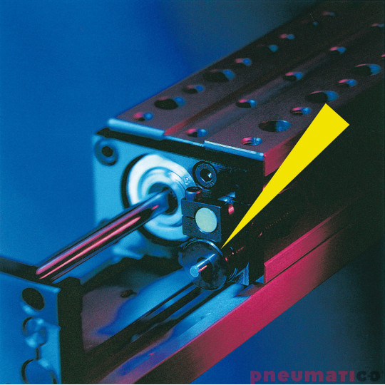 MC30EUM-1 Amortyzator przemysłowy ACE samonastawny skok 8mm ME (max) 1,9 kg