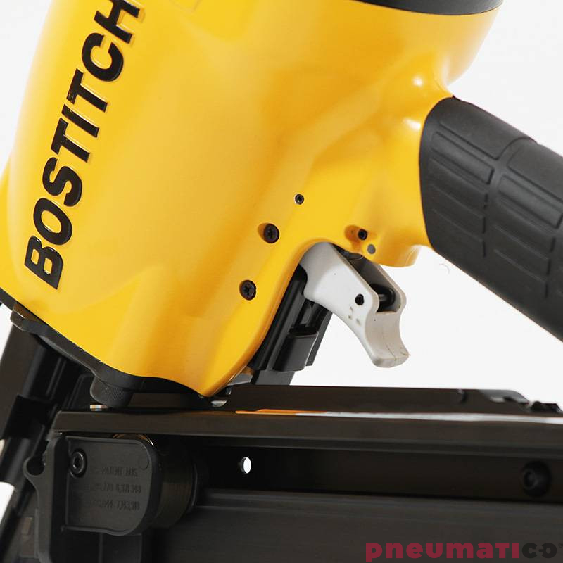 Gwoździarka pneumatyczna F33PT-E Stanley - Bostitch + Gwoździe łączone papierem PNEUMATICO 34° 2.8/65 BK RI 1op.- 4.000szt. P342865BKRI-4